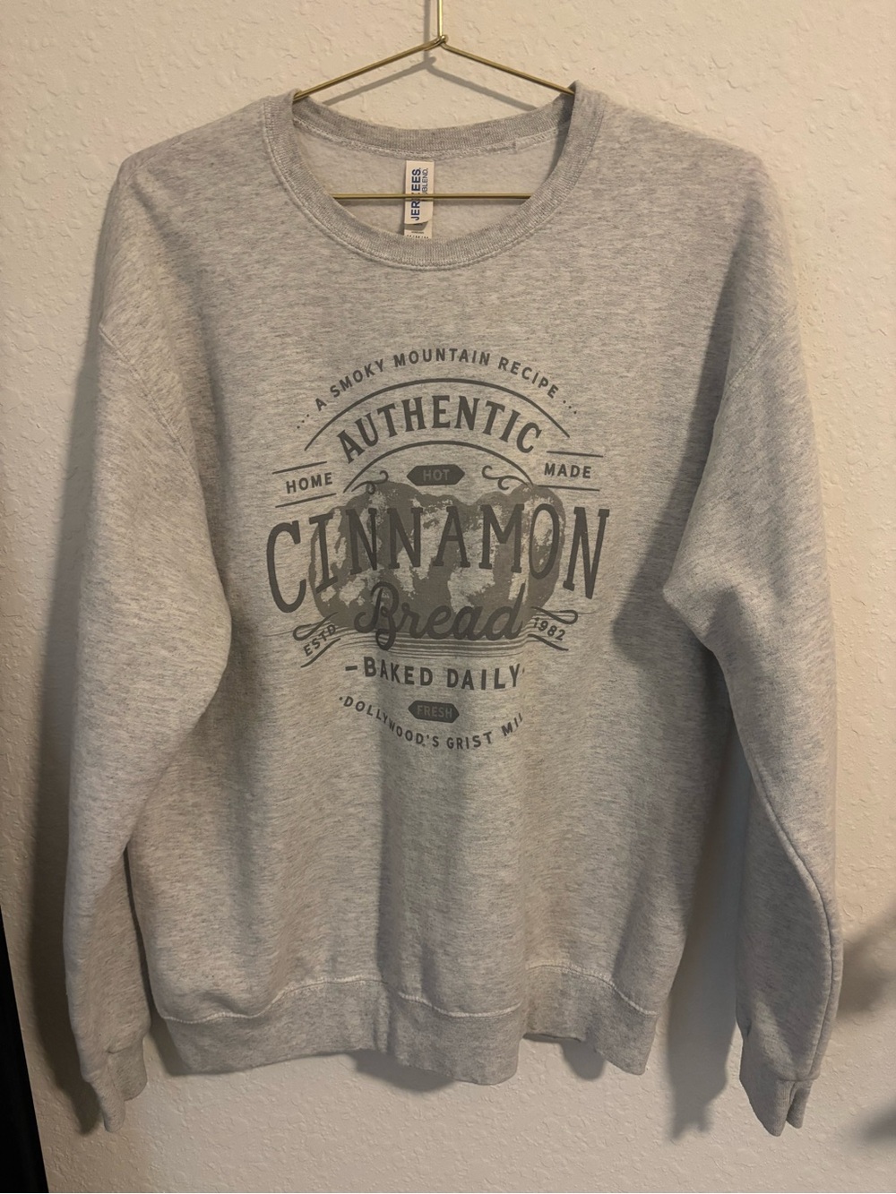 Authentic Dollywood Cinnamon Bread Graphic Crewneck Sweatshirt - Light Gray